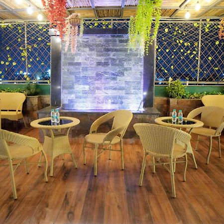 Hotel Haris Mg Road Gurugram Gurgaon Exteriör bild
