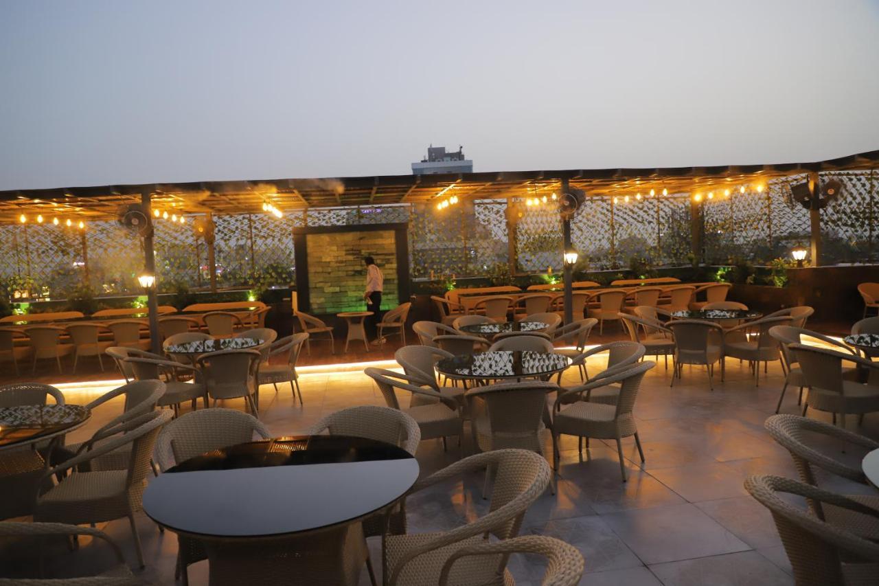 Hotel Haris Mg Road Gurugram Gurgaon Exteriör bild