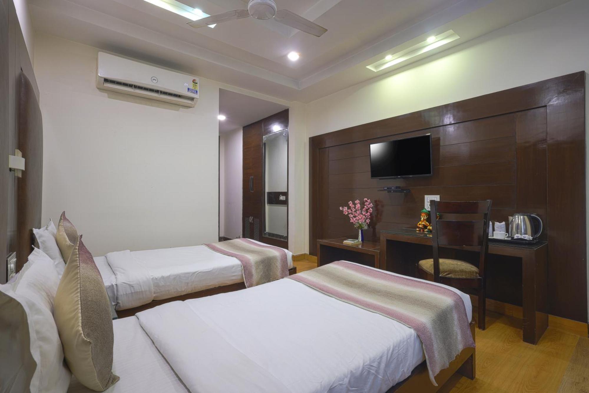 Hotel Haris Mg Road Gurugram Gurgaon Exteriör bild