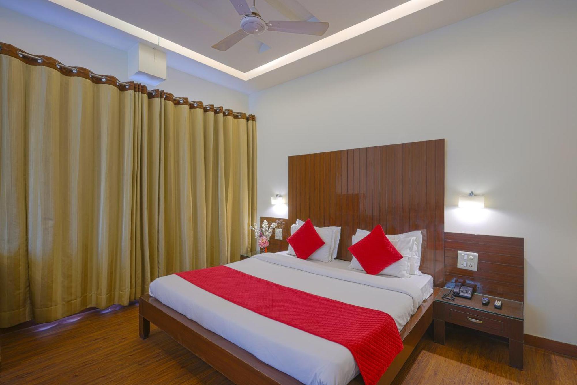 Hotel Haris Mg Road Gurugram Gurgaon Exteriör bild