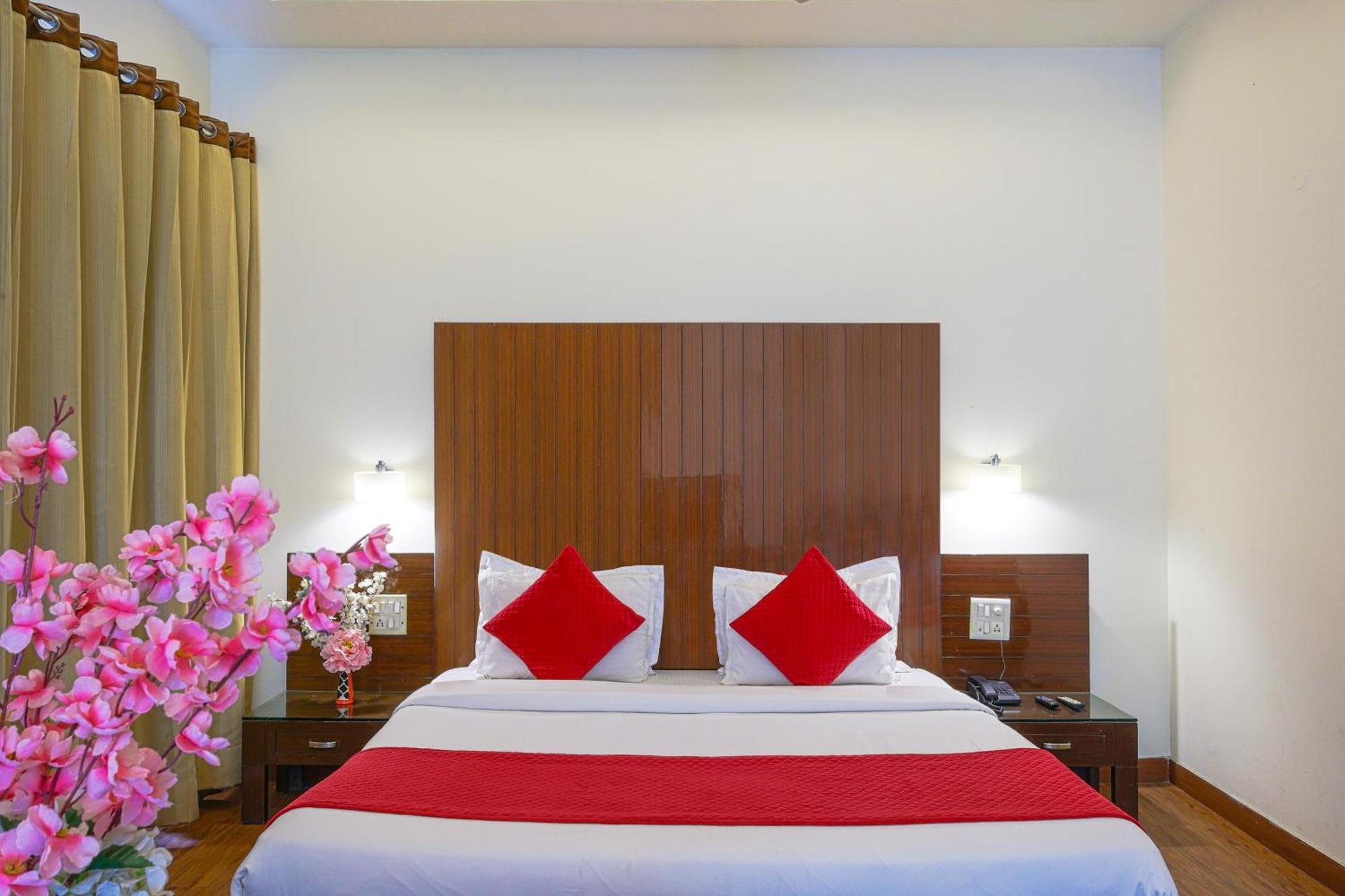 Hotel Haris Mg Road Gurugram Gurgaon Exteriör bild