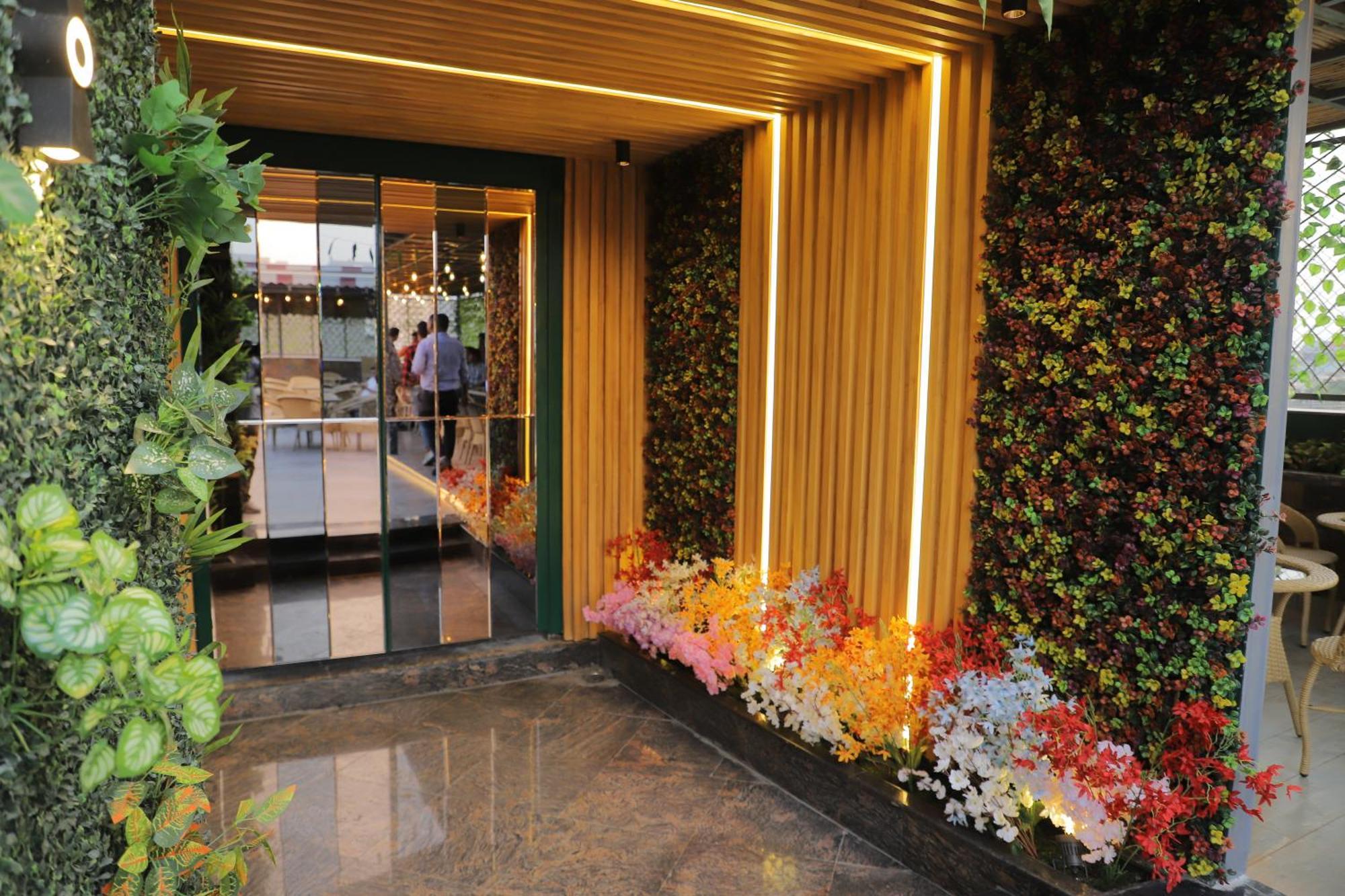 Hotel Haris Mg Road Gurugram Gurgaon Exteriör bild