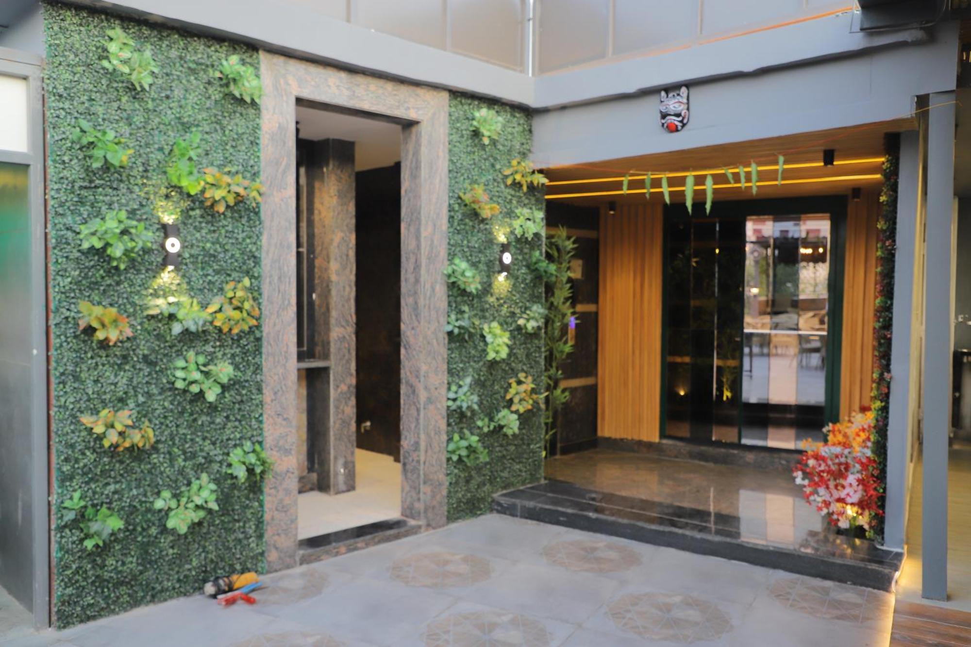Hotel Haris Mg Road Gurugram Gurgaon Exteriör bild