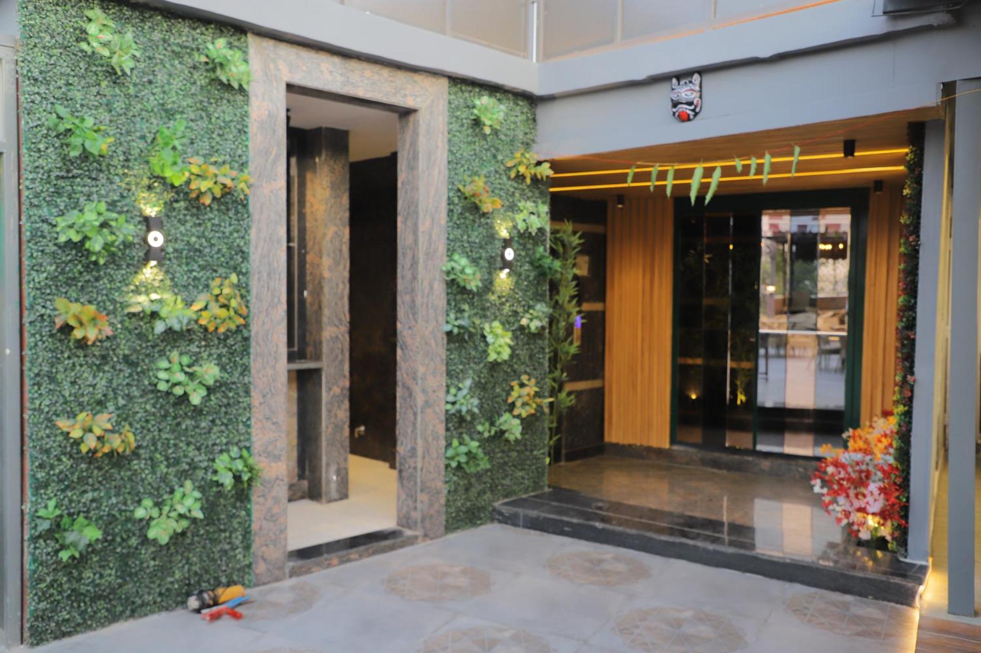 Hotel Haris Mg Road Gurugram Gurgaon Exteriör bild