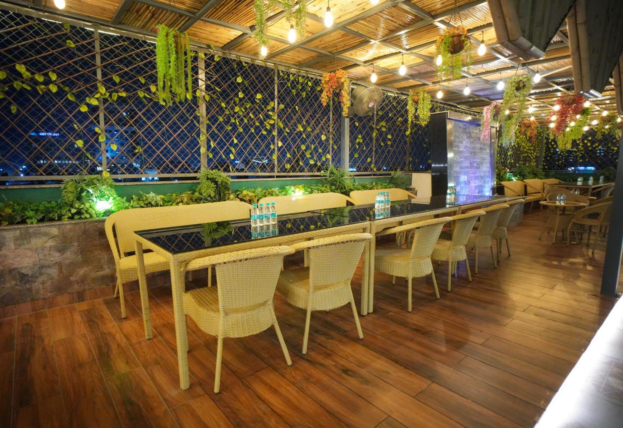 Hotel Haris Mg Road Gurugram Gurgaon Exteriör bild