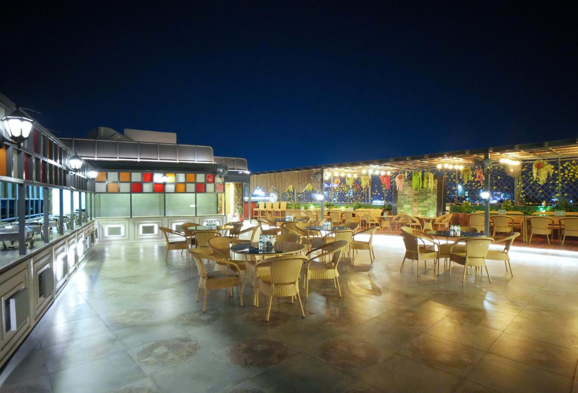 Hotel Haris Mg Road Gurugram Gurgaon Exteriör bild
