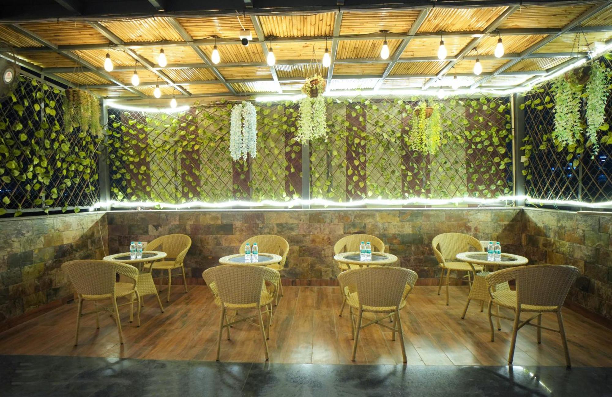 Hotel Haris Mg Road Gurugram Gurgaon Exteriör bild
