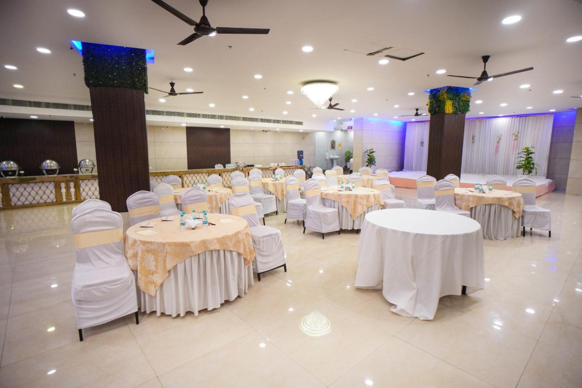 Hotel Haris Mg Road Gurugram Gurgaon Exteriör bild