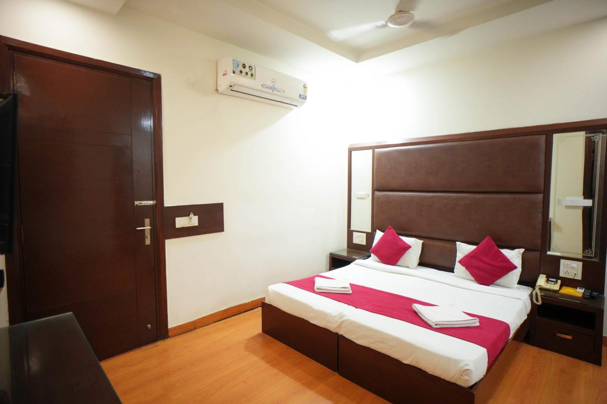 Hotel Haris Mg Road Gurugram Gurgaon Exteriör bild